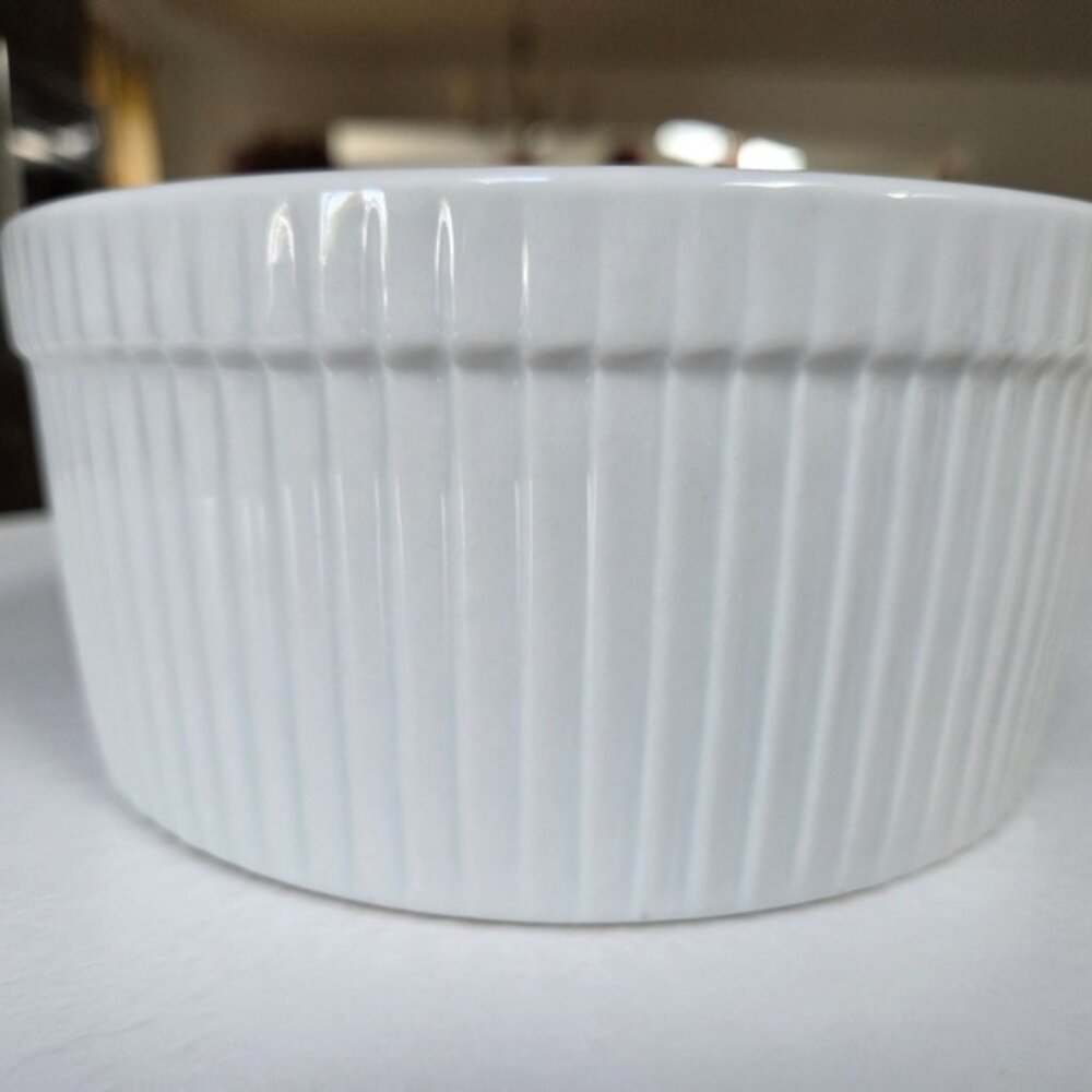 White Ribbed BIA CORDON BLUE  1 1/2 - 2 Quart Souffle Baking Dish